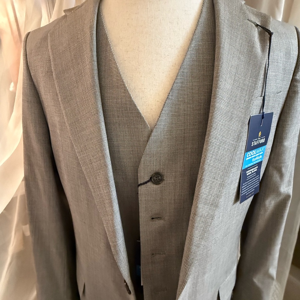 NWT Stafford Men's Brown & Tan 3-Piece Suit - Picture 2 of 13